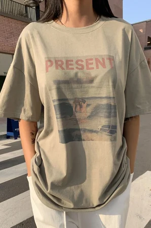 Unisex Present Baskılı Oversize Tshirt