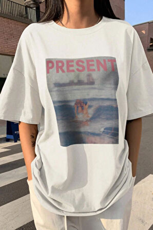 Unisex Present Baskılı Oversize Tshirt