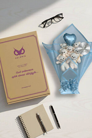 Öğretmen'e Hediye: Atatürk Temalı Aynalı Kalpli Balonlu 7’li Mavi Ayıcık Buketi-24 Kasım Öğretmenler Günü Hediyesi