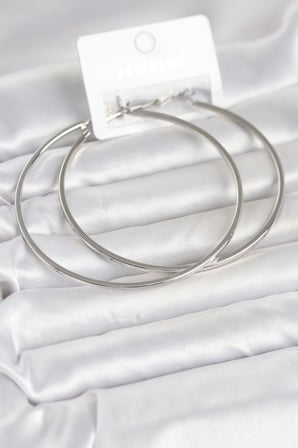 Gümüş Renk Pirinç Köşeli Kenar Halka 72 mm Kadın Küpe
