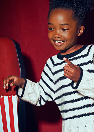 Mayoral Kız Çocuk Triko Kazak ve Siyah Pantolon Takımı (4-10 Yaş) – Şık ve Konforlu Kombin