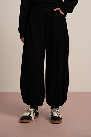 09-15 YAŞ ARASI KIZ ÇOCUK 2 İPLİK LASTİK PAÇA PANTOLON - SİYAH