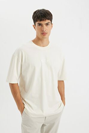DeFacto Oversize Fit Bisiklet Yaka Sırt Baskılı Kısa Kollu Tişört D4911AX24AUER98