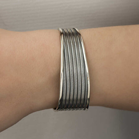 925 Ayar Gümüş Eskitme Desenli Bilezik T6117 (944944)