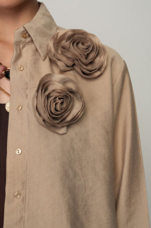 Kadın Önü Çift Gül İşlemeli Düz Renk Gömlek