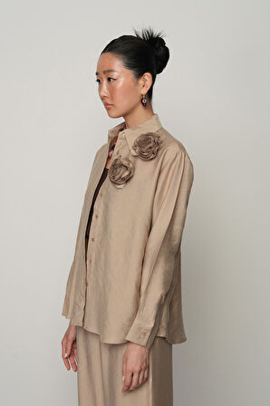 Kadın Önü Çift Gül İşlemeli Düz Renk Gömlek