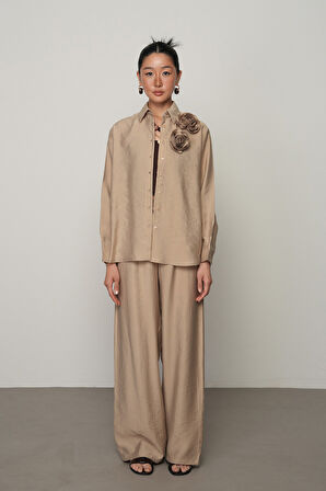 Kadın Önü Çift Gül İşlemeli Düz Renk Gömlek