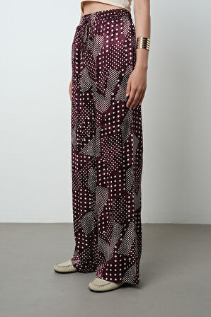 Kadın Bordo Renk Puantiye Desenli Bol Paça Beli Lastikli Pantolon