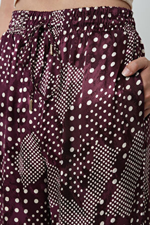 Kadın Bordo Renk Puantiye Desenli Bol Paça Beli Lastikli Pantolon