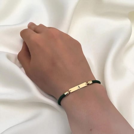 14 Ayar Altın Plakalı A Harfine Özel Yeşil İpek Örgülü Dikdörtgen Motifli Hediye Bileklik-554
