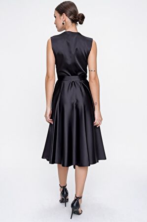 Kruvaze Yaka Bağcıklı Saten Elbise Siyah