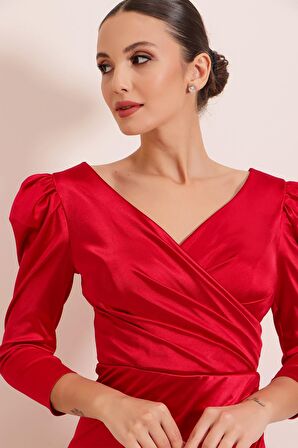 Kruvaze Yaka Yanı Büzgülü Astarlı Uzun Saten Elbise Kırmızı