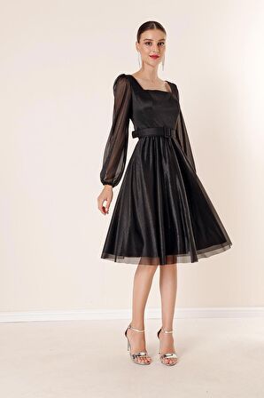 Kare Yaka Kemerli Balon Kol Astarlı Simli Elbise