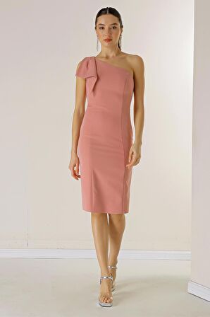 Tek Omuzu Fiyonklu Astarlı Kısa Krep Elbise