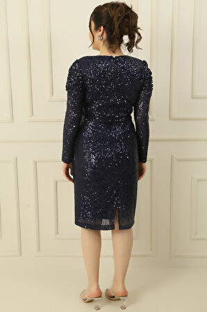 Beşgen Yaka Omuzları Büzgülü Astarlı Büyük Beden Pulpayet Elbise