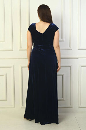 Kadın Ön Arka V Yaka Yanı Büzgülü Yarım Ay Kollu Büyük Beden Uzun Kadife Elbise