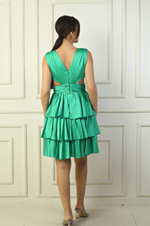 Kadın Ön Arka V Yaka Bel Dekolteli Astarlı Katlı Saten Kısa Elbise