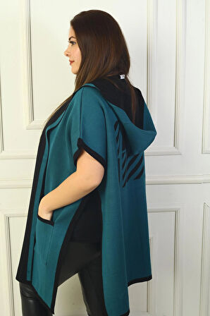 Kadın Yanı Düğme Detaylı Kapüşonlu Arkası Desenli Büyük Beden Panço