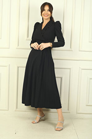 Kadın Boncuk Detaylı Kruvaze Yaka Pileli Kapaklı Geniş Beden Aralıklı Uzun Elbise