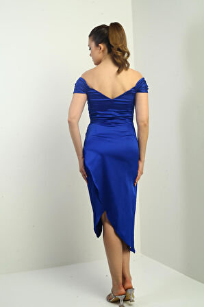 Kadın Madonna Yaka Drapeli Asimetrik Saten Kısa Elbise