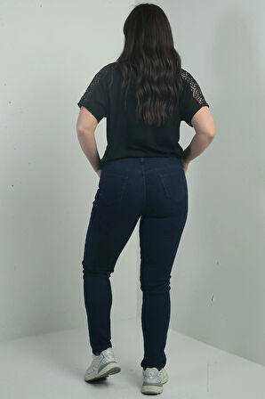 Kadın Yüksek Bel Boru Paça Likralı Büyük Beden Kot Pantolon