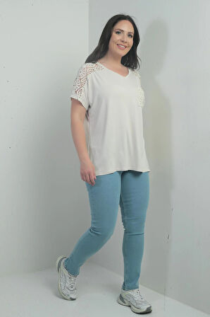 Kadın Yüksek Bel Boru Paça Likralı Büyük Beden Kot Pantolon