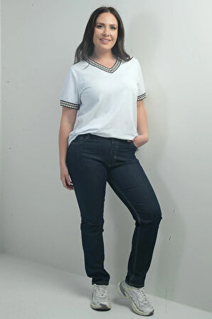 Kadın Yüksek Bel Boru Paça Büyük Beden Taşlanmış Kot Pantolon