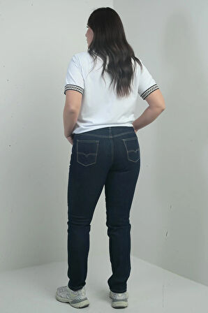 Kadın Yüksek Bel Boru Paça Büyük Beden Taşlanmış Kot Pantolon