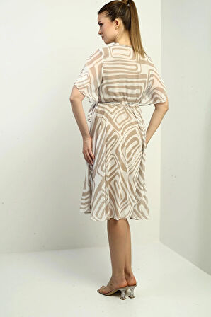 Kadın Kruvaze Yaka Beli Kuşaklı Astarlı Geometrik Desen Şifon Elbise