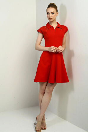 Kadın Önü Yarım Fermuar Ve Dantel Detaylı Kendinden Telalı Kısa Kloş Elbise