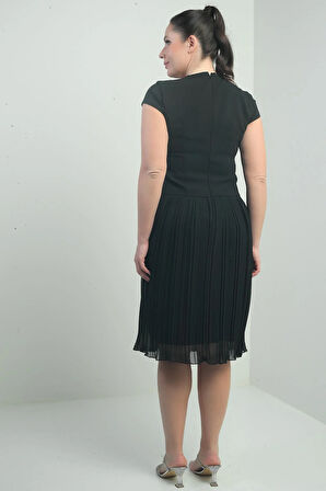 KadınTaş Detaylı Astarlı Telalı Double Eteği Şifon Piliseli Büyük Beden Kısa Elbise