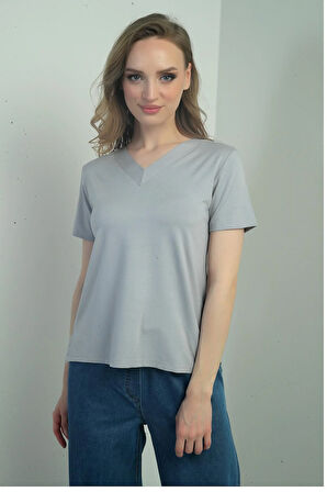 Kadın V Yaka Yırtmaçlı Kısa Kol Bluz