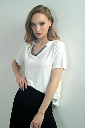 Kadın Yakası Simli V Yaka Kısa Kol Bluz