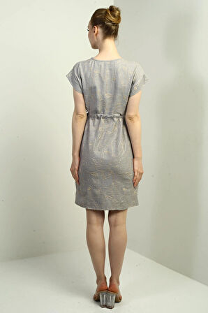 Kadın Önü Yarım Düğmeli Beli Bağcıklı Nakış İşlemeli Elbise