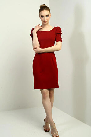 Kadın Kayık Yaka Kolları Düğmeli Pileli Arkası Fermuarlı Elbise