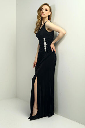 Kadın Kruvaze Yaka Omuzu Kalın Taş Detaylı Önü Taşlı Büzgülü Yırtmaçlı Uzun Abiye Elbise