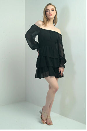 Kadın Madonna Yaka  Beli Ve Kol Uçları Gipeli Astarlı Üç Kat Kısa Şifon Elbise