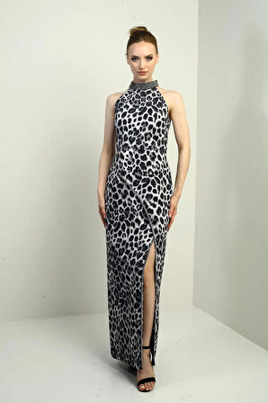 Kadın Taş Detaylı Halter Yaka Leopar Desenli Kendinden Telalı Midi Elbise
