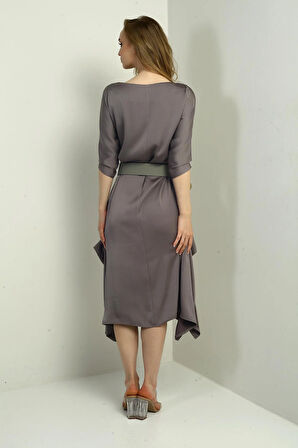 Kadın Çeyrek Kollu Beli Kemerli Asimetrik Krep Saten Midi Elbise