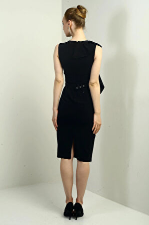 Kadın Yuvarlak Yaka Volanlı Beli Kemerli Krep Midi Elbise