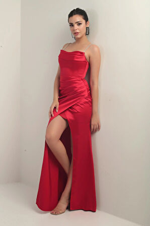 Kadın Parlak İp Askılı Derin Yırtmaçlı Önü Büzgülü Pileli Uzun Saten Abiye Elbise