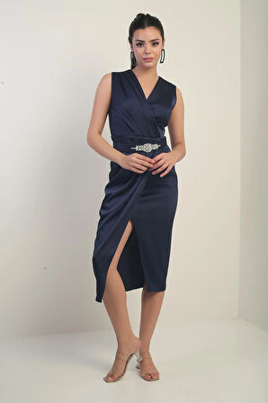 Kadın Kruvaze Yaka Önü Pileli Beli Kemerli Krep Saten Elbise