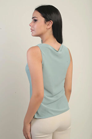 Kadın Degaje Yaka Kolsuz Krep Saten Bluz