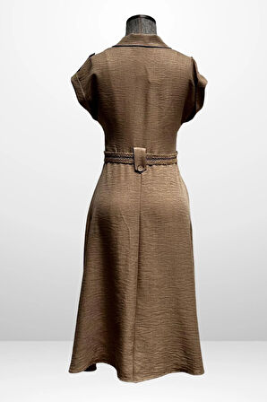 Kadın Yakalı Düşük Omuz Çift Cepli Kemerli Keten Efektli Elbise