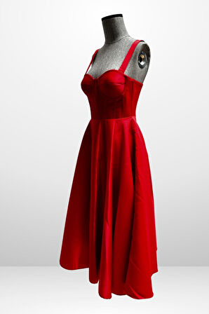 Kadın Askılı Sırtı İpli Korsajlı Saten Kloş Midi Elbise