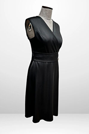 Kadın Kruvaze Yaka Düğme Detaylı Asimetrik Büyük Beden Krep Saten Elbise