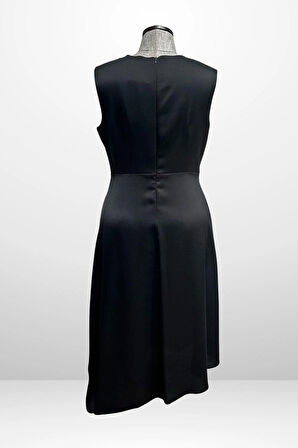 Kadın Kruvaze Yaka Düğme Detaylı Asimetrik Büyük Beden Krep Saten Elbise