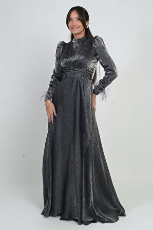 Kadın Önü Drapeli Volan Detaylı Astarlı Kol Uçları Tüylü Griter Şifon Uzun Kloş Elbise