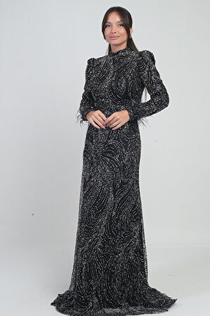 Kadın Kolu Tüylü Boncuk Ve Pullu Astarlı Tül Uzun Elbise