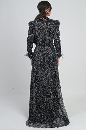 Kadın Kolu Tüylü Boncuk Ve Pullu Astarlı Tül Uzun Elbise